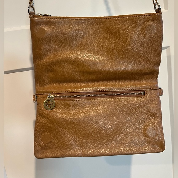 Tory Burch leather crossbody foldover bag in camel - Picture 6 of 16